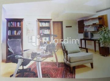 Comercial · 671m² · Sala / Comercial / Centro