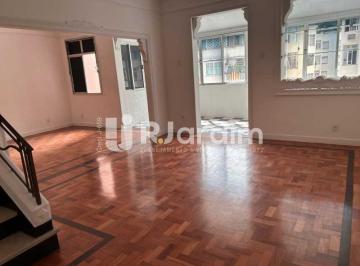 Apartamento · 190m² · 3 Quartos · 1 Vaga · 3 Quartos | Suíte | Duplex | Vaga na Escritura