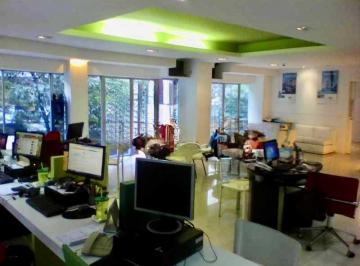 Comercial · 171m² · Loja / Comercial / Centro