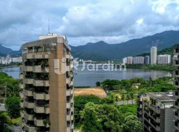 Apartamento · 160m² · 4 Quartos · 2 Vagas · Apartamento - / Residencial / Copacabana