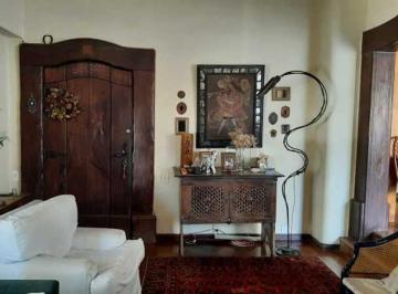 Apartamento · 221m² · 3 Quartos · 1 Vaga · Apartamento com grande potencial / condomínio tradicional / 221m² / Vaga / Botaf