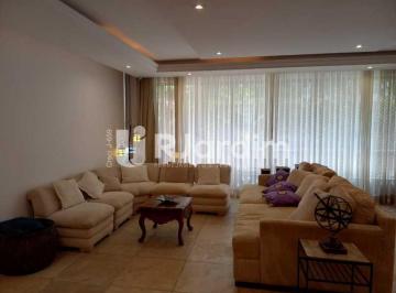 Apartamento · 195m² · 3 Quartos · 1 Vaga · Apartamento com 3 Suítes em Copacabana | Amplo e Bem Distribuído