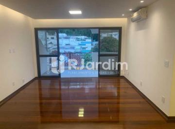 Apartamento · 150m² · 3 Quartos · 2 Vagas · Lagoa | 150 m² | 3 Quartos (1 Suíte) | Varandão | Reformado | 2 Vagas