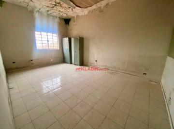 56ff0c57528323dfdfc3fb405e945b9773f8cfd9 · Terreno 10m de frente | 235m² – Próx. Metrô Santa Cruz – Oportunidade para construir ou investir!