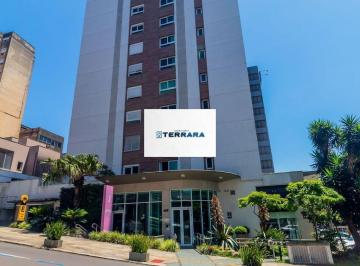 Apartamento · 32m² · 1 Quarto · 1 Vaga · Apartamento de 1 quarto (studio) e uma vaga no bairro Moinhos de Vento em POA