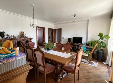 Sala · Apartamento com 03 dormitorios