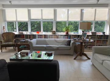 Apartamento de 2 quartos, São Paulo · Apartamento no Jardim Europa, 2 dormitórios, 2 suítes, 4 banheiros e 2 vagas.