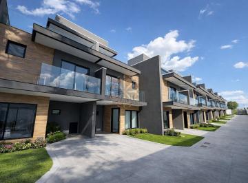 Casa · 109m² · 3 Quartos · 1 Vaga · Sobrados no Bairro Santa Felicidade – Residencial