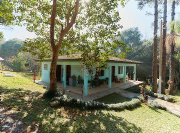 Casa caseiro · Chácara com 48.400 m² e Nascente