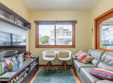 Apartamento · 92m² · 3 Quartos · 1 Vaga · Apartamento 3 dormitórios no Petrópolis semimobiliado 1 suíte 1 vaga com sacada