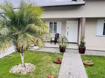linda-casa-com-edicula-e-piscina-em-nova-brasilia-imbituba-162313184939ee45c050de3cdc09146a25bb4.jpeg · Linda casa com Edicula e piscina,  em Nova Brasilia - Imbituba