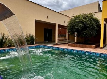 Casa · 268m² · 3 Quartos · 5 Vagas · Bela Casa no CONJUNTO RESIDENCIAL SANTA FÉ