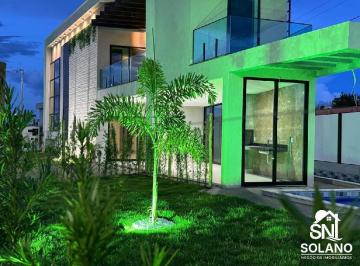 Casa · 242m² · 3 Quartos · 4 Vagas · Lindo sobrado com 3 suítes, no condomínio Village em Trindade.