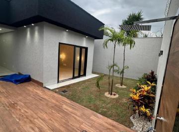 Casa · 192m² · 3 Quartos · 4 Vagas · BELÍSSIMA CASA NO TRÊS MARIAS GO