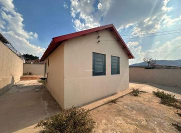 Casa · 50m² · 2 Quartos · 3 Vagas · Casa com 2 quartos e ótima localização no bairro Jadir Marinho