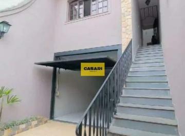 Casa · 270m² · 6 Vagas · Sobrado espaçoso com suíte master, varanda envidraçada e garagem para 8 carros em ótima localização
