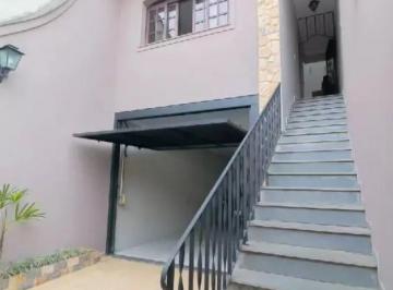 Photo 1 · Sobrado espaçoso com suíte master, varanda envidraçada e garagem para 8 carros e