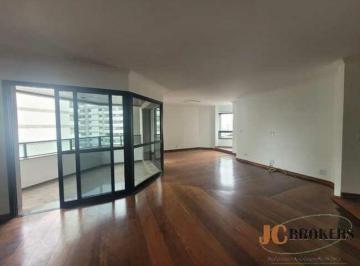 Apartamento · 210m² · 4 Quartos · 4 Vagas · Apartamento com 210 m² de área útil, 4 dormitórios, sendo 2 suítes, 4 vagas
