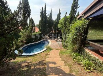 Casa · 247m² · 4 Quartos · 4 Vagas · Casa charmosa em estilo suíço no Morumbi