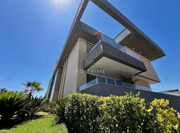 Casa · 700m² · 4 Quartos · 4 Vagas · Casa de 5 quartos à venda no Condomínio Portal do Sol