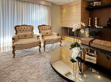 Apartamento · 212m² · 2 Vagas · FINAMENTE MOBILIADO NO CORAÇÃO DE GRAMADO