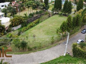 1629a1c4502cede4082b957f7b47cf58a18c5bca · Terreno totalmente plano no condomínio mais cobiçado da cidade.