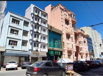 Casa · 860m² · Prédio Residencial em Centro Histórico