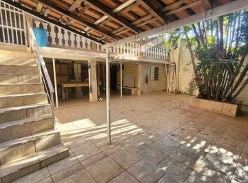 cc780e39-6f67-4cf4-aed5-f52b086e8168.jpg · Casa à venda em lote de 1.000 m² na Vila Queiróz