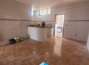 Casa · 335m² · 1 Quarto · Sobrado para investimento no Jd. Ibirapuera 