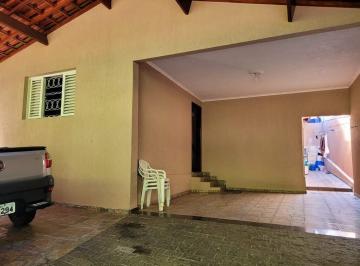 af7b29f6-e035-43d7-82a0-3 · Casa com edícula à venda na Vila Piza