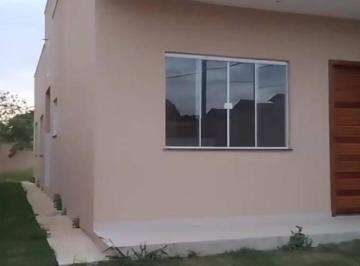 Casa · 260m² · 2 Quartos · 1 Vaga · Casa Moderna e Aconchegante - Bairro em expansão
