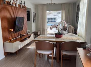 Foto 01 · Apartamento Exclusivo à Venda no Centro de Balneário Camboriú! 2 Quartos, 1 Suíte, Mobiliado, 105m² 
