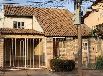 Casa · 275m² · 3 Quartos · 6 Vagas · SOBRADO COMPORTA ATÉ 8 SALAS COMERCIAIS , próximo ao Jardim Cuiabá e Miguel Sutil Cuiabá