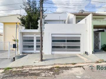 Casa · 122m² · 3 Quartos · 2 Vagas · Sobrado Residencial à Venda com 3 quarto(s) sendo 1 Suíte, no Bairro Santa Rosa, próximo ao Shopping