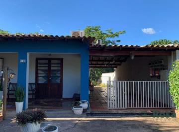 Casa · 216m² · 3 Quartos · 10 Vagas · Casa para venda rodeada de natureza no Residencial Vila Guimarães