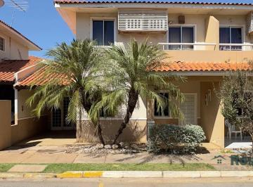 Casa · 118m² · 3 Quartos · 2 Vagas · Sobrado com 3 Quartos sendo 2 Suítes, com armários Planejados no CONDOMÍNIO VILLA DI CAPRI, localiza