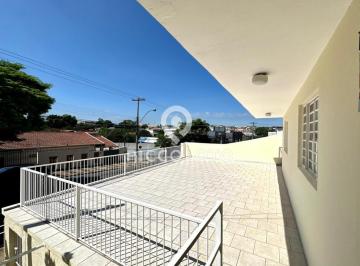 Casa · 228m² · 3 Quartos · 3 Vagas · Sobrado à venda em Campinas, Jardim do Trevo, com 3 quartos, com 228.8 m²