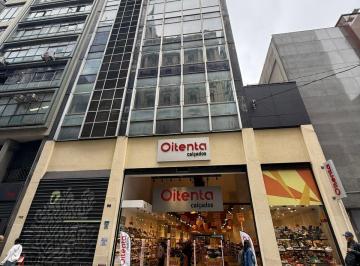 Comercial · 2883m² · Prédio comercial na Rua Vinte e Quatro de Maio, N. 102 • 2883 m²