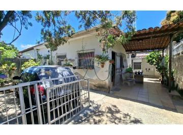 Casa · 200m² · 4 Quartos · Casa para vender em Campo Grande, estilo sítio. Não perca!