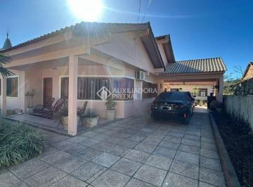 747992_in65qu5182t2M6up_74799268e557a09f541.jpg · Casa belíssima com 4 quartos à venda no centro de Mariana Pimentel