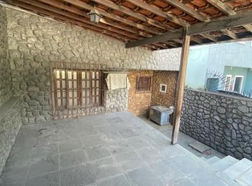Casa de 2 quartos, São Gonçalo · Casa em rua principal do Paraíso!