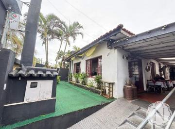 Casa · 152m² · 5 Quartos · 2 Vagas · Casa à venda com 5 quartos no bairro Centro 