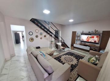 Casa · 246m² · 3 Quartos · 4 Vagas · Casa em Jardim América - Goiânia