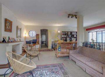 Casa · 329m² · 4 Quartos · 3 Vagas · Casa à venda com 329m² - 4 quartos (3 suítes) - 3 vagas - 5 banheiros - Alto da Boa Vista / Sp