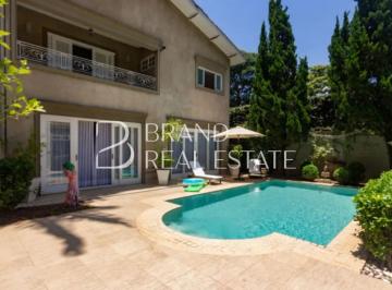 Casa · 435m² · 3 Quartos · 2 Vagas · Casa reformada de 460m² privativo, com 03 suítes, piscina e 02 vagas