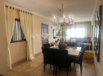 Casa · 125m² · 3 Quartos · 2 Vagas · Sobrado a venda de 125,00m² útil, com 3 quartos e 2 vagas, na Jabaquara!