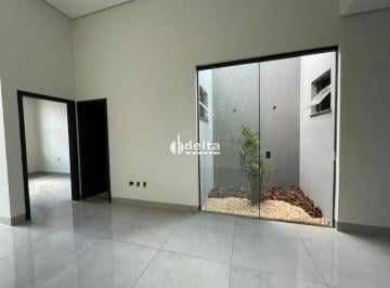 Casa · 125m² · 2 Quartos · 2 Vagas · Casa residencial com 2 quartos sendo 1 suíte disponível para venda no bairro Jardim Patricia em Uber