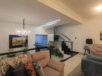 Casa · 232m² · 4 Quartos · 2 Vagas · Casa à venda com 232m², 4 quartos e 2 vagas