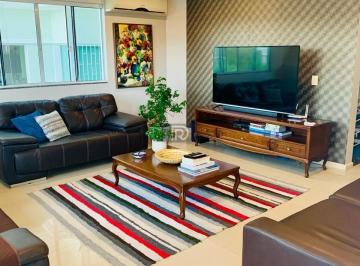 Casa · 420m² · 3 Quartos · 3 Vagas · Casa Alto Padrão na Pedra Branca