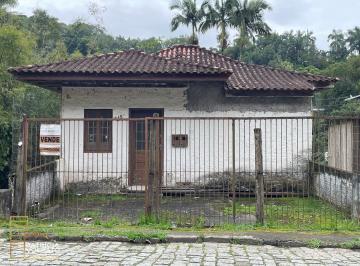 Casa · 122m² · 3 Quartos · Terreno